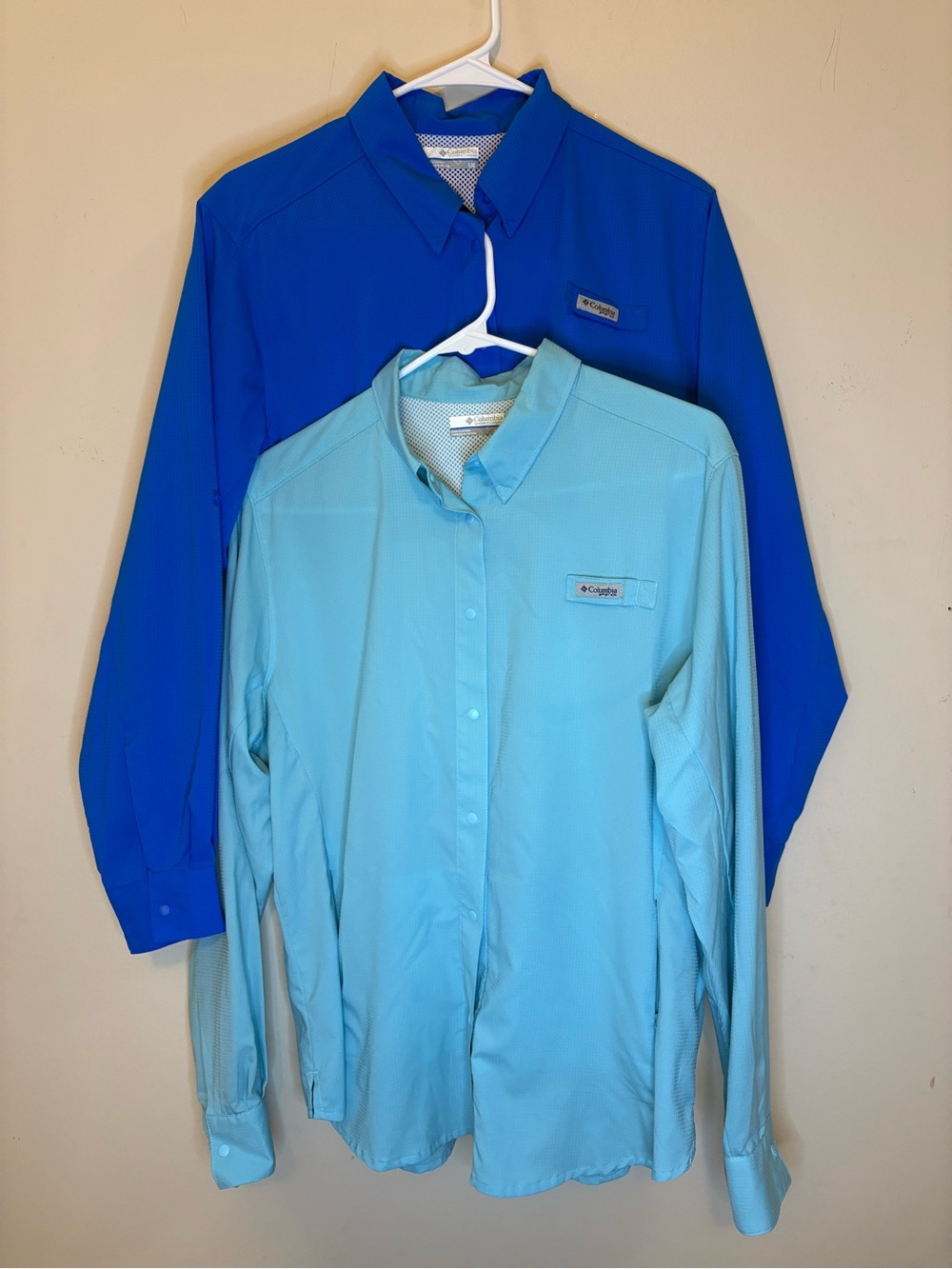 Lot of 2 Columbia Women's PFG Tamiami II Longsleeve Shirts Size Large Blue Snap
